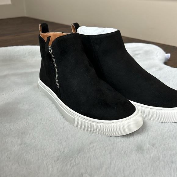 JCREW NWOT black faux suede high-top sneaker/boots size 6.5 - Picture 3 of 6